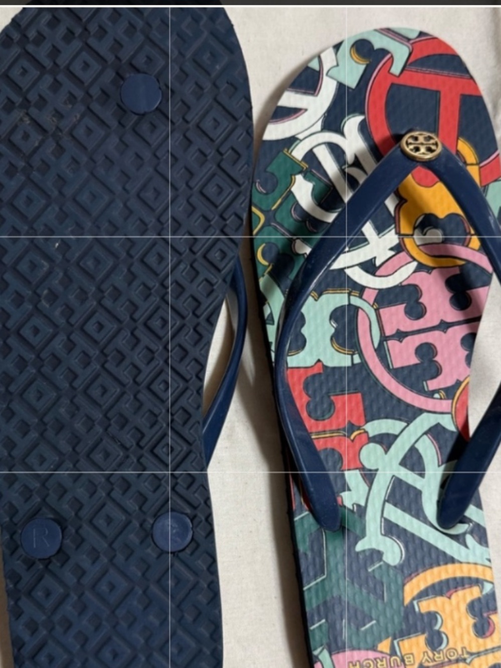 Tory Burch Multicolor Logo Flip Flop Sandals like new - Picture 4 of 4